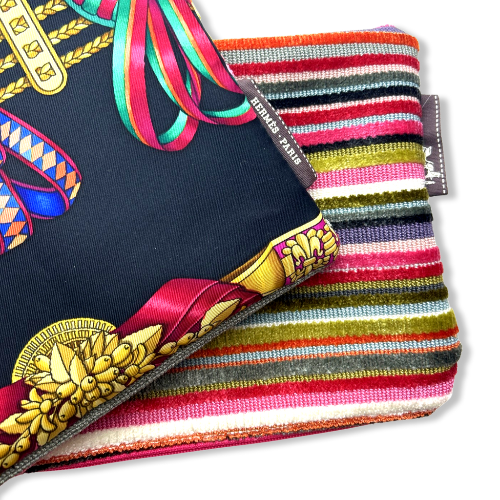 Rubans du Cheval Noir Vintage Silk Scarf Crossbody Bag Vintage Luxe Up