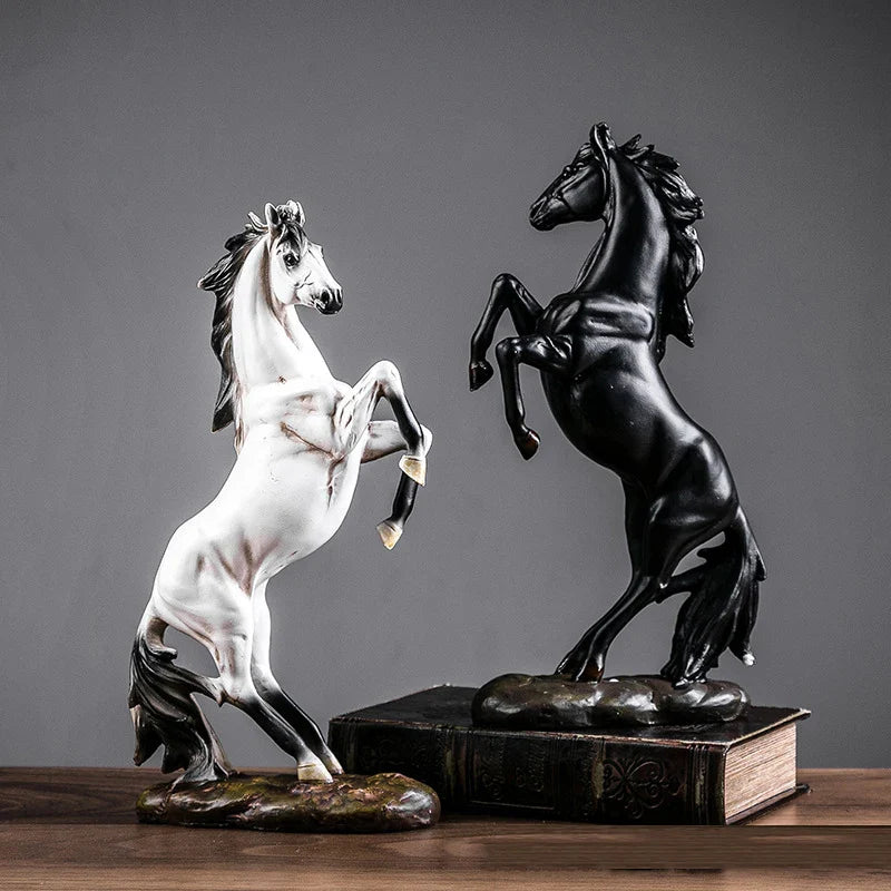 European Style  Horse Sculpture Resin Animal Statue  Decoration Souvenir  Gift  Living Room Office Study Desktop Decoration Perfecsy